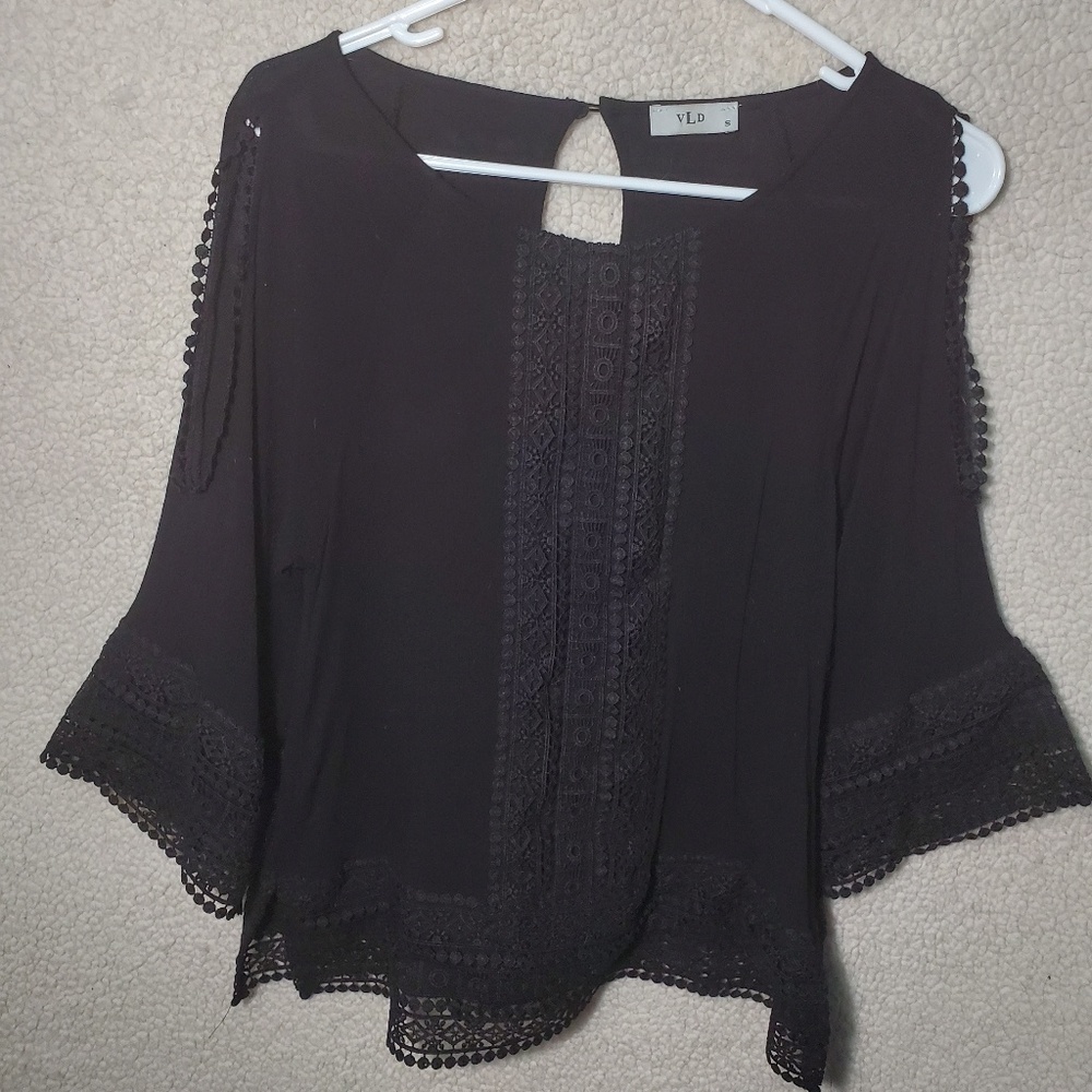 VLD small Blouse with lace detail